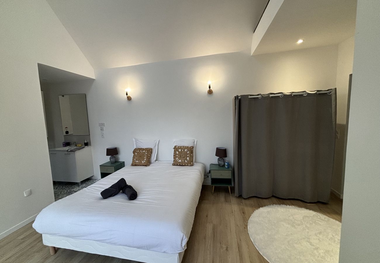 Apartamento en Ecommoy - L' Accueil des Pilotes - Gare - 13 p - Maison Rêve