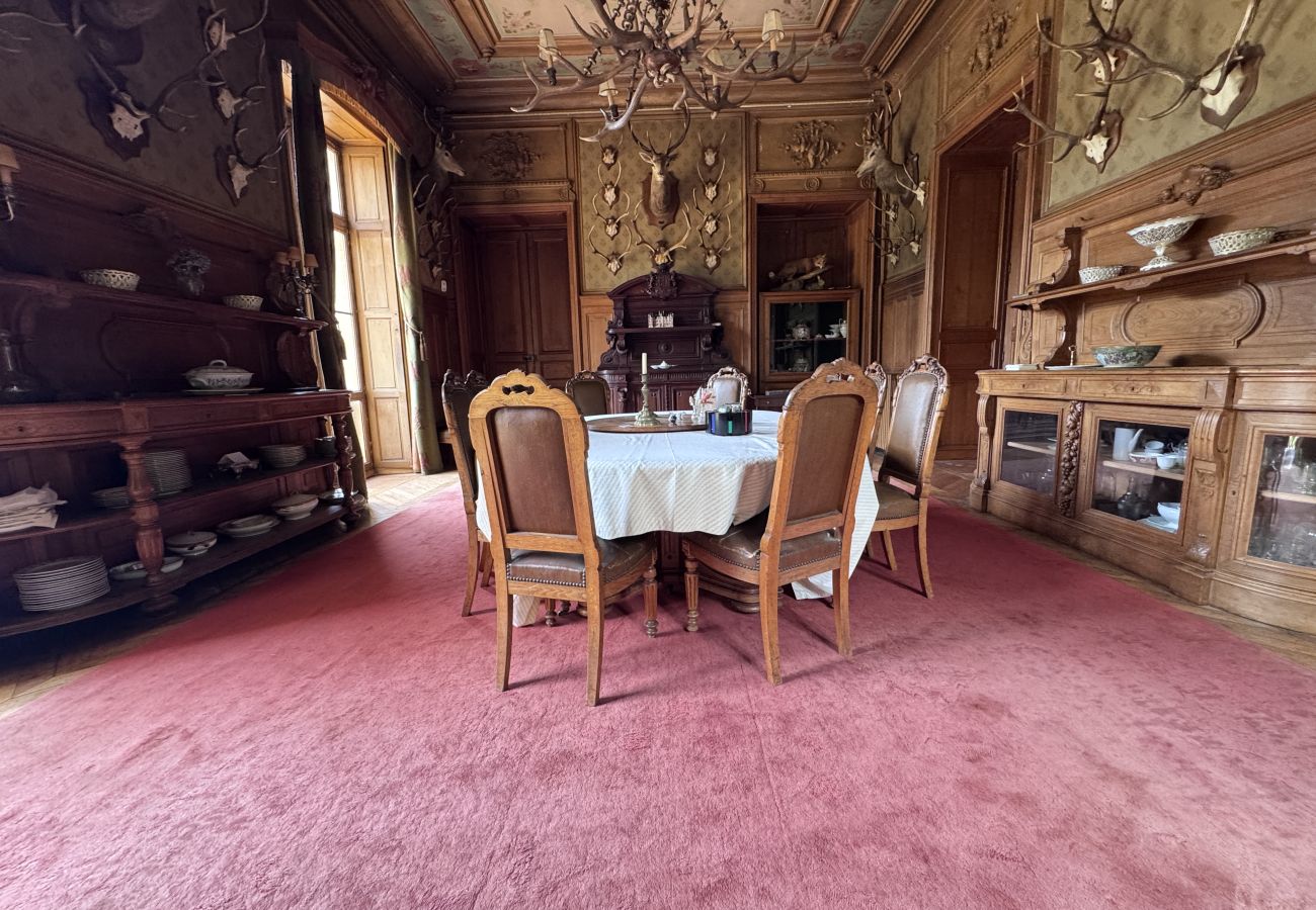 Domaine à Maigné - Château de Resteau - Haut de Gamme - 15 pers - Rêv