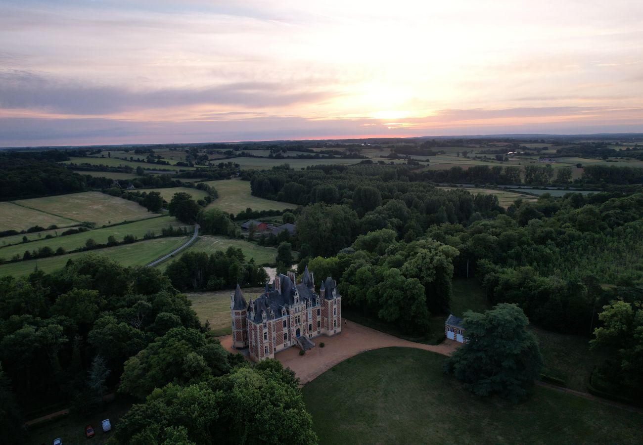 Domaine à Maigné - Château de Resteau - Haut de Gamme - 15 pers - Rêv