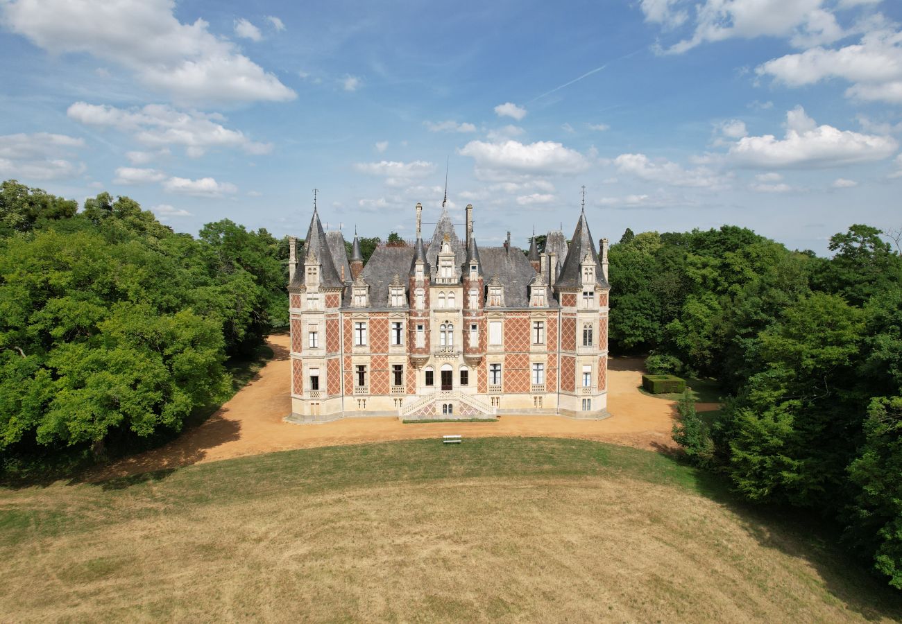 Domaine à Maigné - Château de Resteau - Haut de Gamme - 15 pers - Rêv