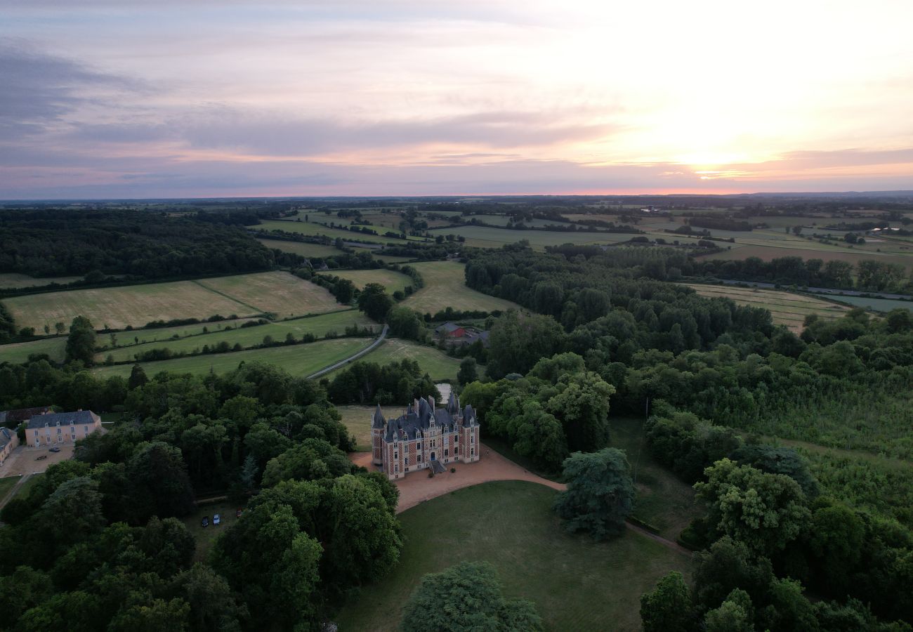 Domaine à Maigné - Château de Resteau - Haut de Gamme - 15 pers - Rêv
