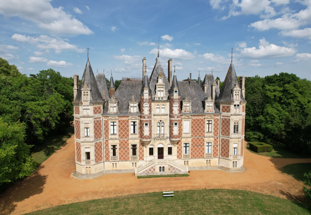 Domaine à Maigné - Château de Resteau - Haut de Gamme - 15 pers - Rêv