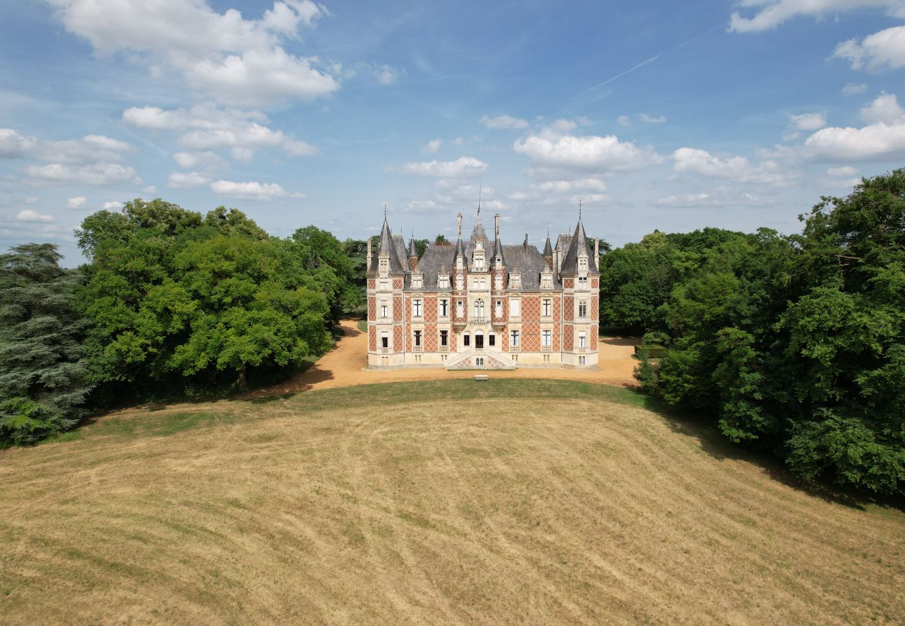 Domaine à Maigné - Château de Resteau - Haut de Gamme - 15 pers - Rêv
