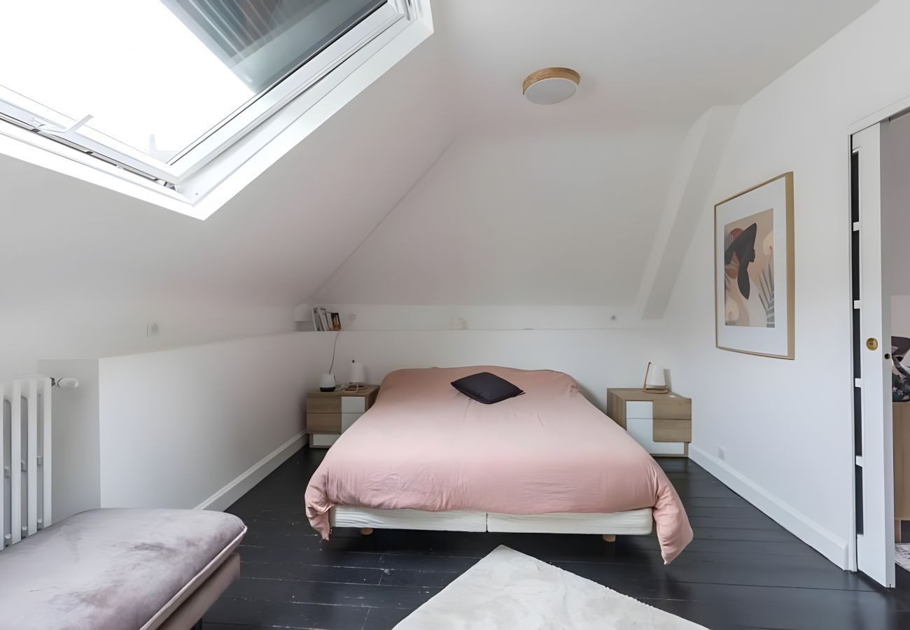 Villa in Le Mans - Le Serengeti - Piscine - 9p - Maison Rêve Excellen