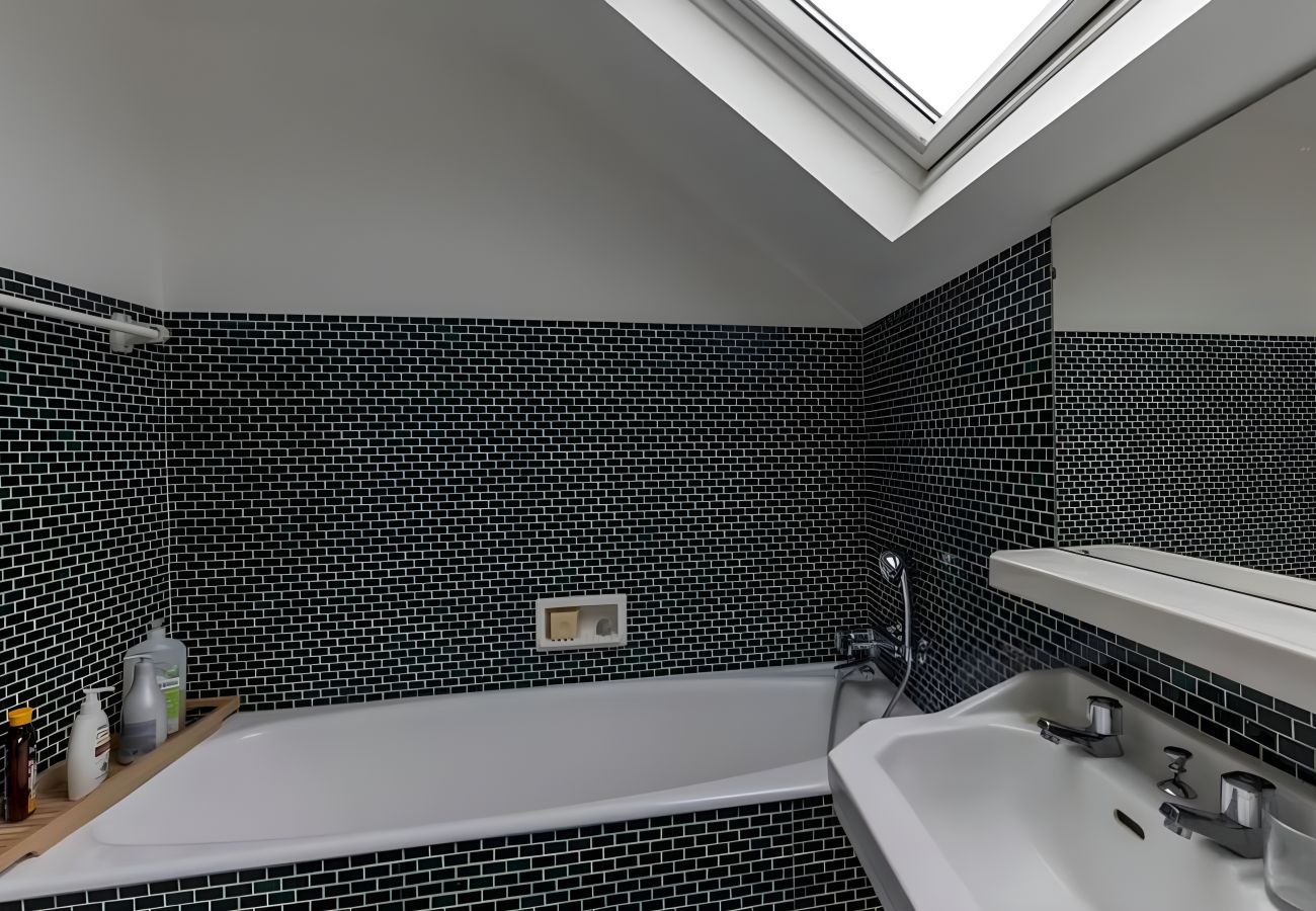 Villa in Le Mans - Le Serengeti - Piscine - 9p - Maison Rêve Excellen